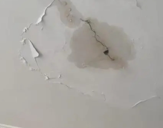 八公山阳台漏水维修公司分享下屋面防水工程质量问题原因分析